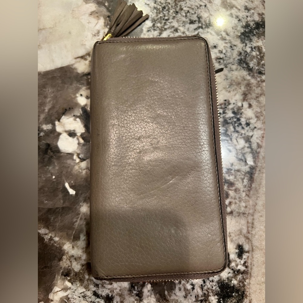 Gucci Soho Zippy Long Wallet - Picture 5 of 14